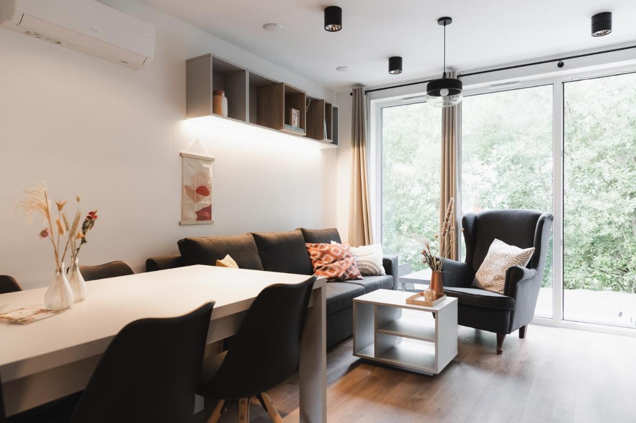 Neue Stylische Huesle By Unique Places 블루덴츠 외부 사진